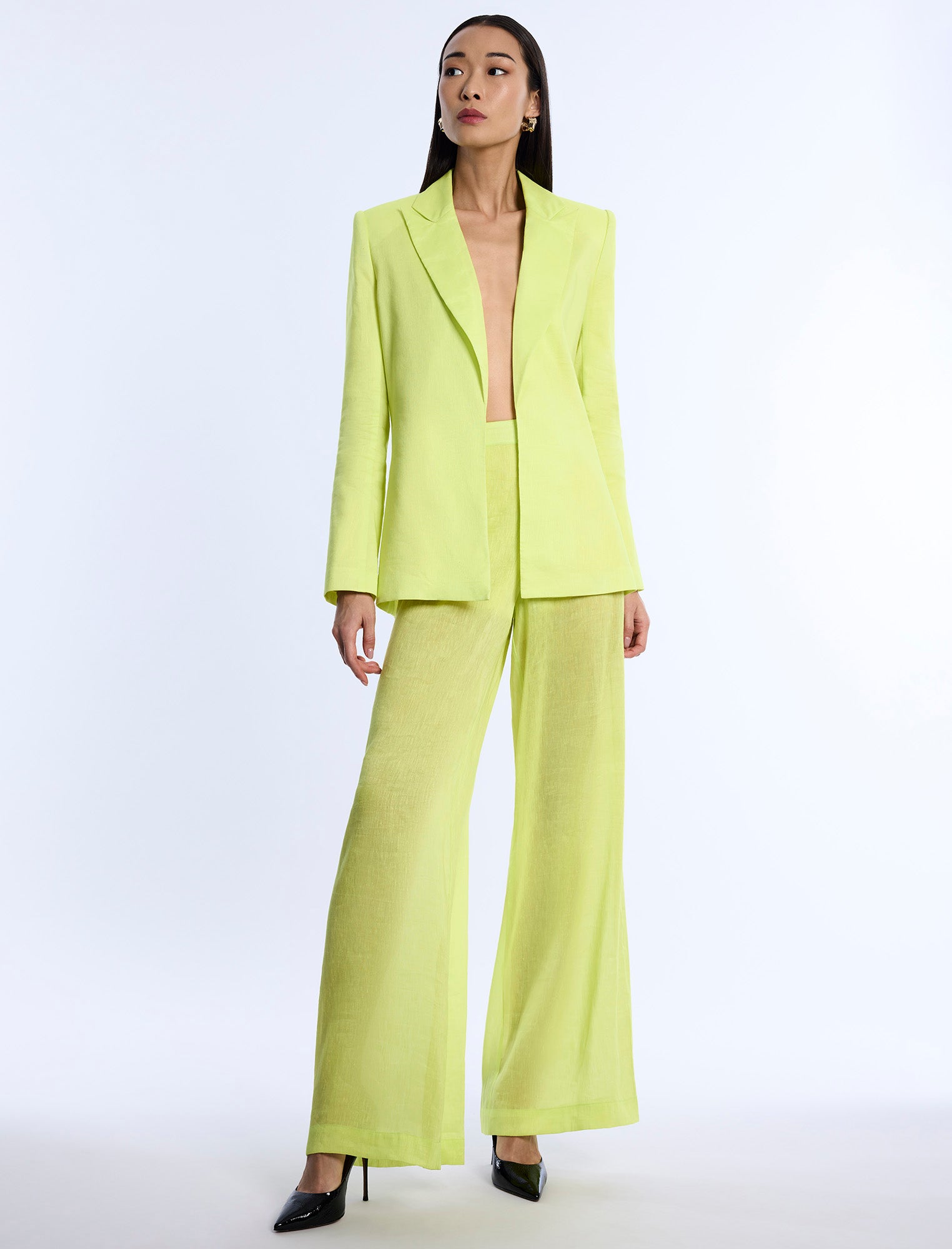 Airy Textured Blazer – BCBGMAXAZRIA