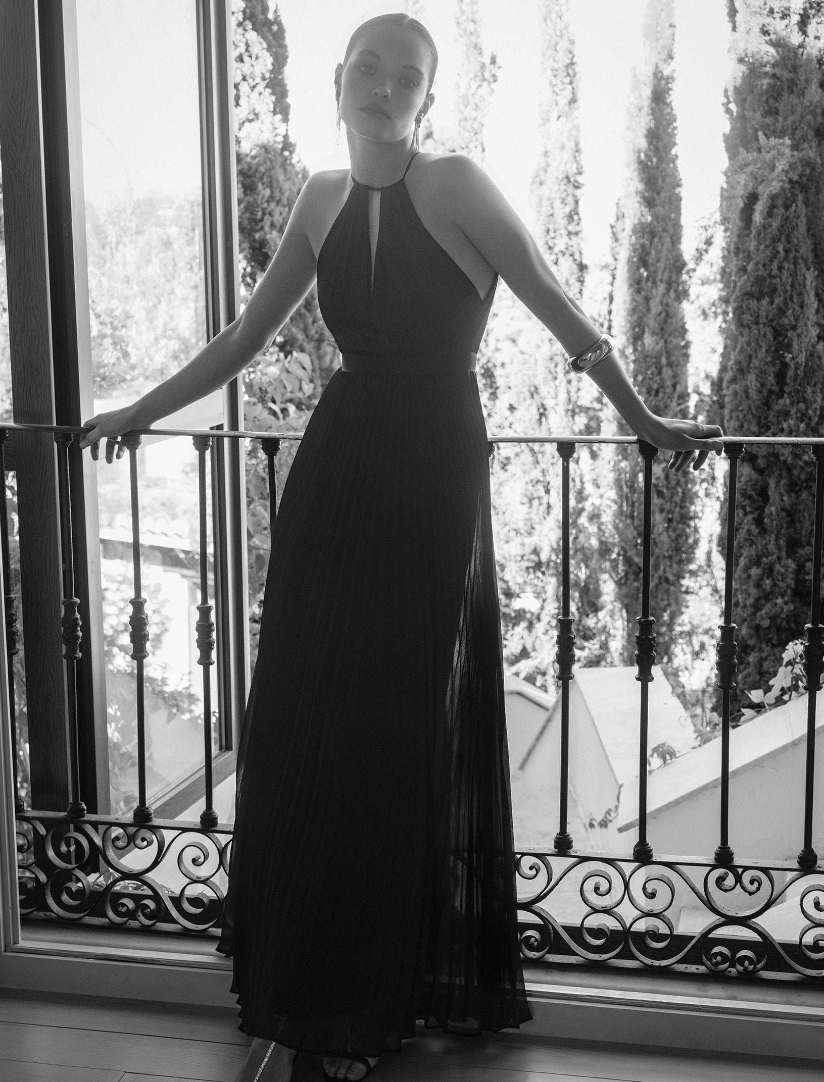 BCBG（ベーセーベージェー）ブラックドレス