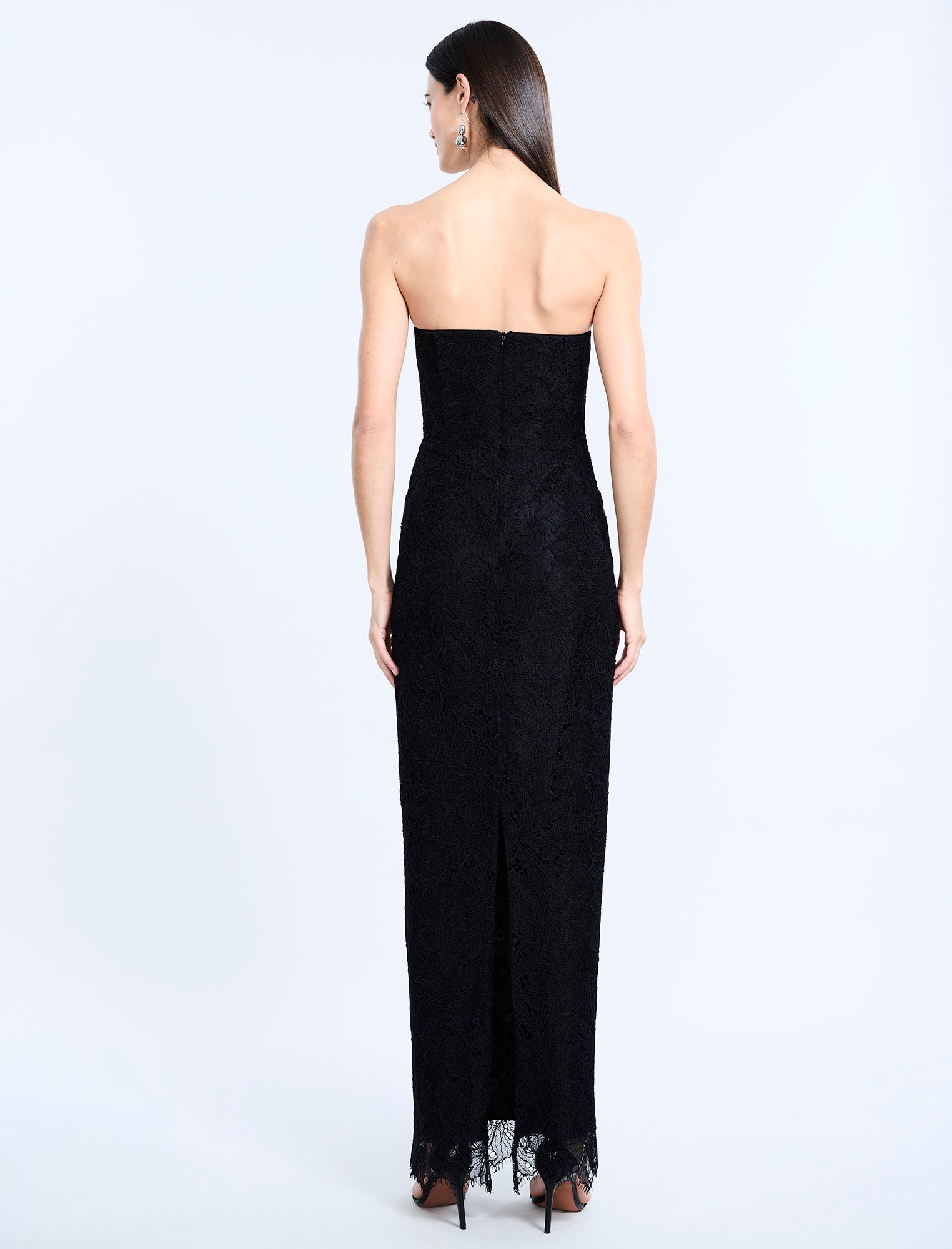 Bcbgmaxazria Women's Lace Strapless V Neck Gown - Black - Size 4 Bcbgmaxazria Women's Lace Strapless V Neck Gown - Black - Size 4