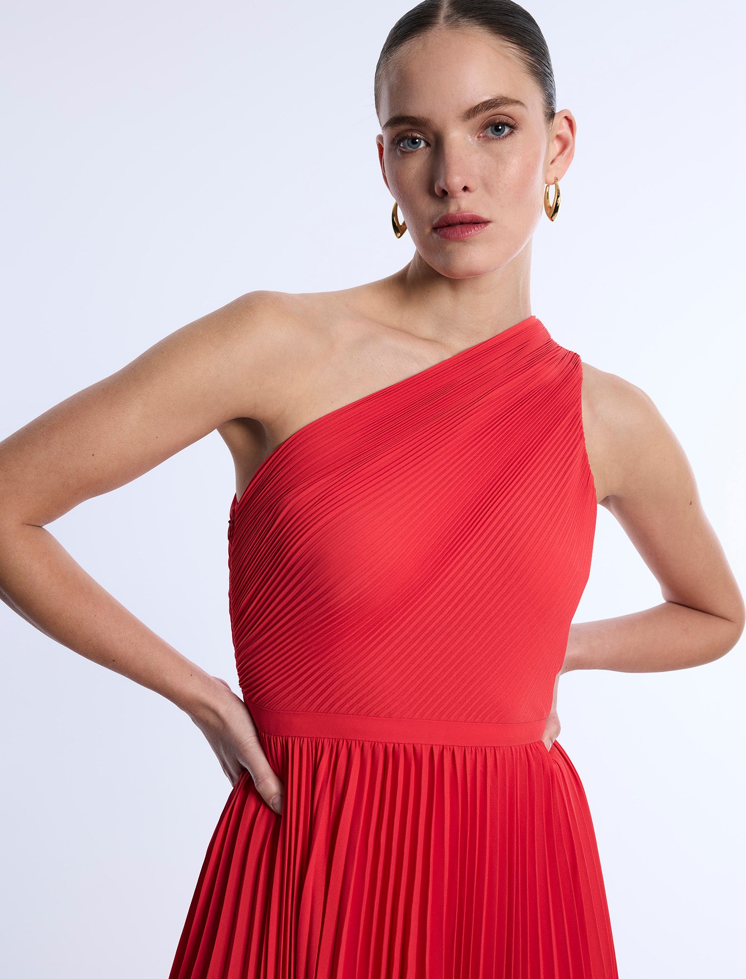 One Shoulder Pleated Dress Poppy / 4 One Shoulder Pleated Dress Poppy / 4