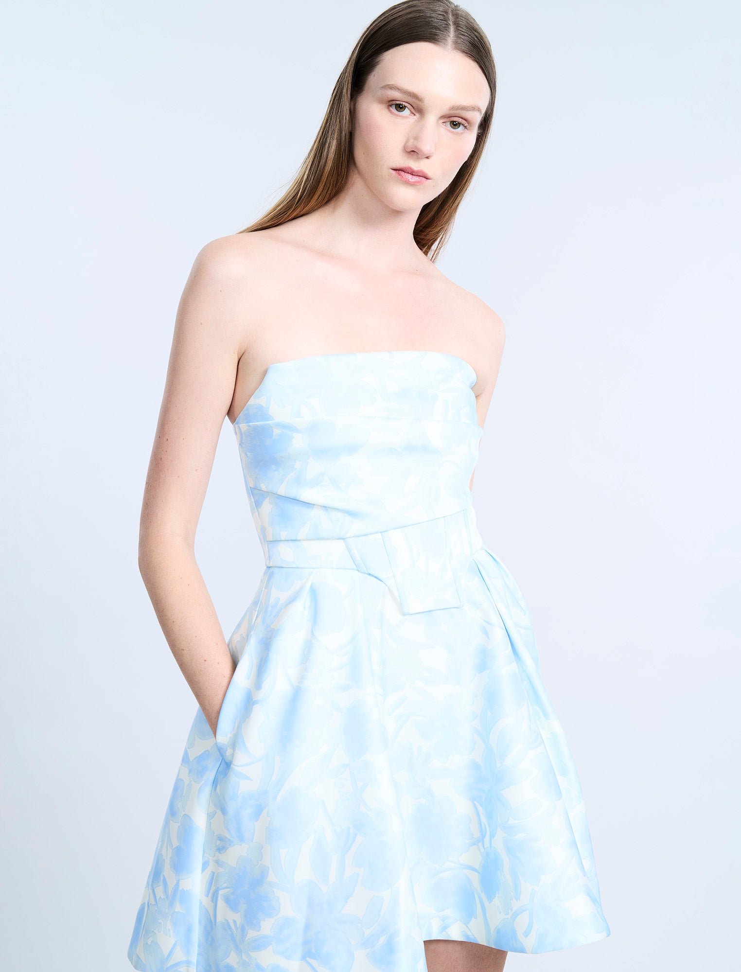 Peak Top Stitch Cocktail Sky Floral Print / 6 Peak Top Stitch Cocktail Sky Floral Print / 6