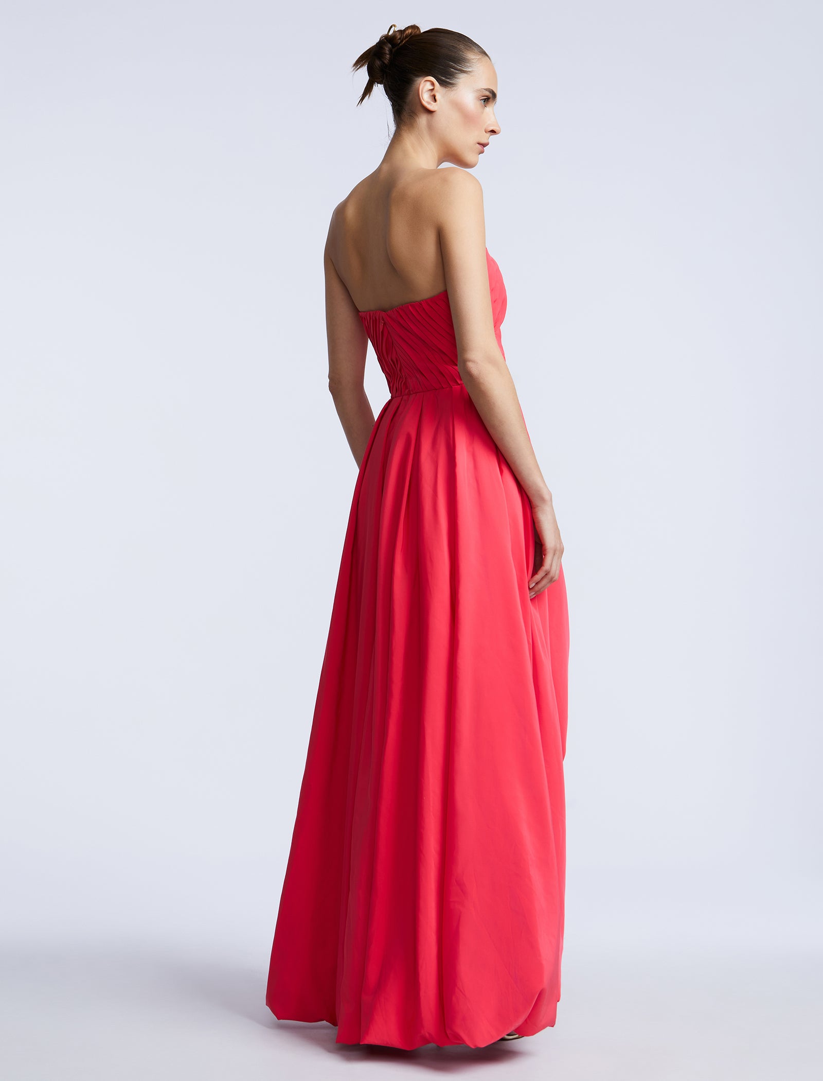 High Slit Ball Gown Dahlia / 4 High Slit Ball Gown Dahlia / 4