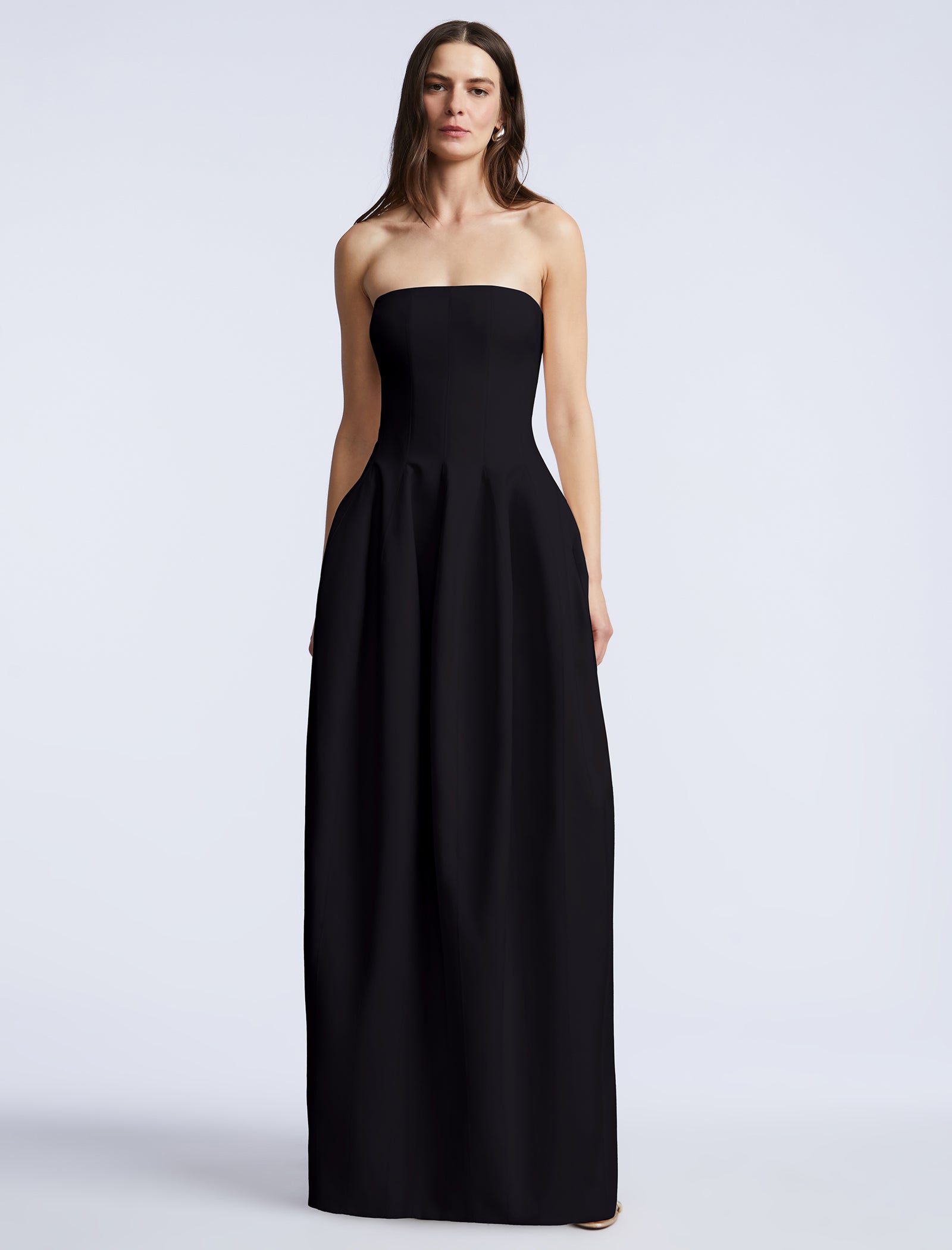 Solid Structured Gown – BCBGMAXAZRIA