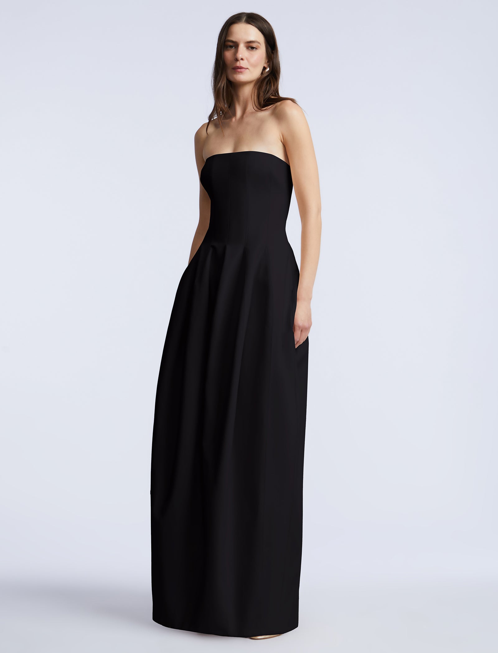 Solid Structured Gown โ BCBGMAXAZRIA