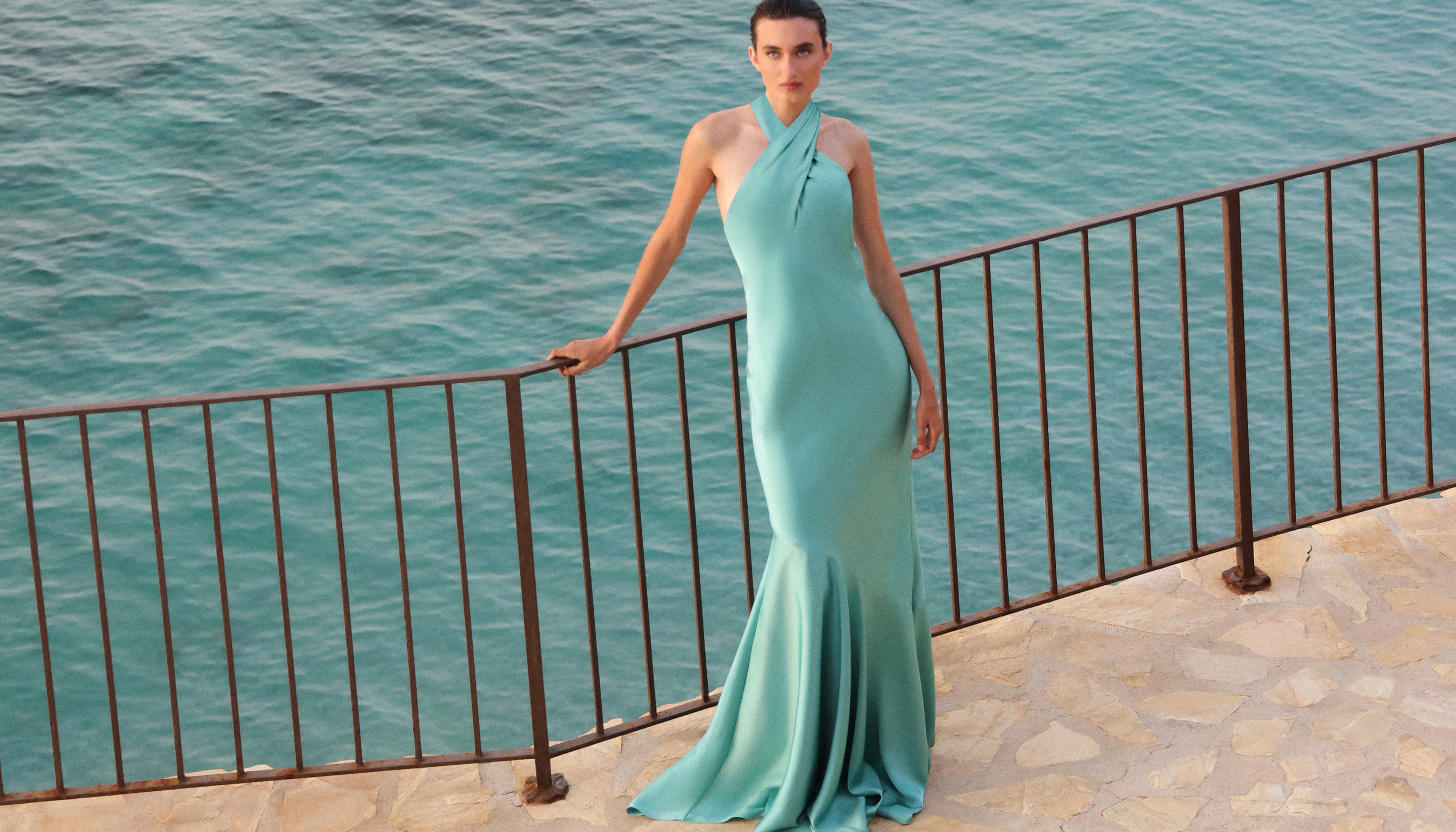 Women's Dresses, Gowns and Designer Clothing | BCBG BCBGMAXAZRIA Women's Dresses, Gowns and Designer Clothing | BCBG BCBGMAXAZRIA